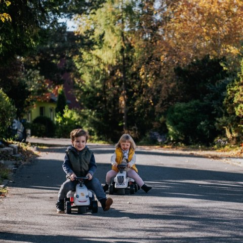 FALK Traktorek Baby Valtra Biały z Przyczepką + akc. od 1 roku FALK FALK Traktorek Baby Valtra Biały z Przyczepką + akc. od 1 roku FALK
