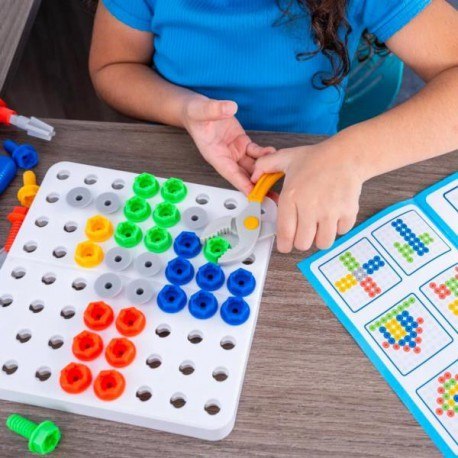 Skrzynka z narzędziami i wkrętarką, zestaw do LEARNING RESOURCES Skrzynka z narzędziami i wkrętarką, zestaw do LEARNING RESOURCES