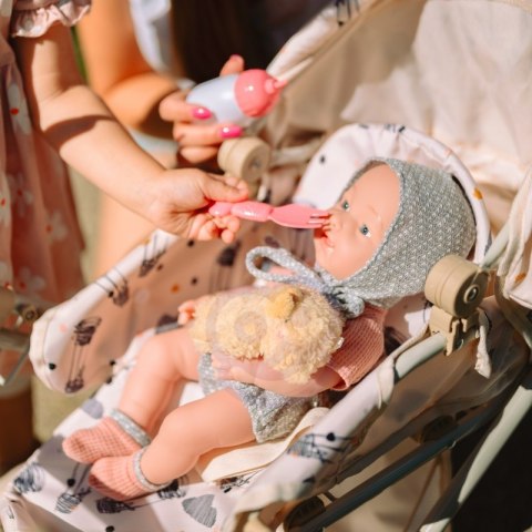WOOPIE ROYAL Lalka Bobas 36 cm w Ubranku z Misiem Akcesoria do Karmienia Woopie Royal WOOPIE ROYAL Lalka Bobas 36 cm w Ubranku z Misiem Akcesoria do Karmienia Woopie Royal