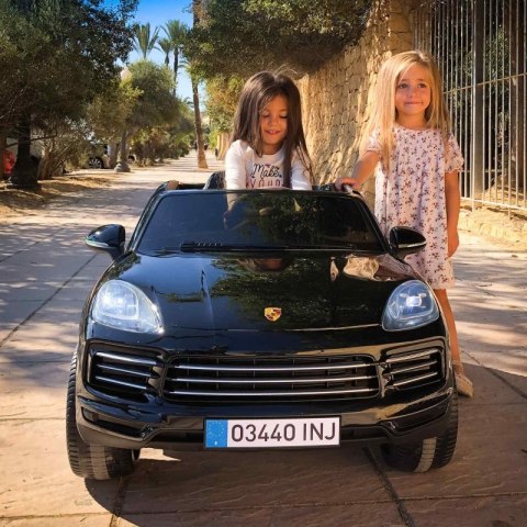INJUSA Porsche Cayenne S Samochód Dwuosobowy Na Akumulator 12V R/C MP3 INJUSA INJUSA Porsche Cayenne S Samochód Dwuosobowy Na Akumulator 12V R/C MP3 INJUSA