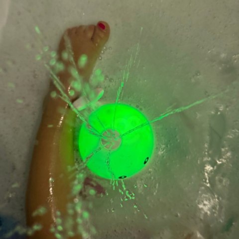 WOOPIE Wielorybek Świecąca Fontanna Zabawka do Kąpieli - Biały Woopie