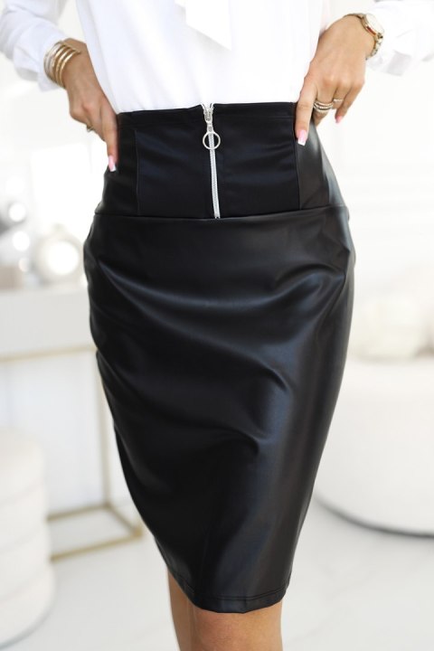 583-1 Elegancka spódnica z zamkiem - CZARNA ekoskóra 583-1 Elegancka spódnica z zamkiem - CZARNA ekoskóra