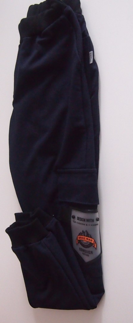 SPODNIE NIKODEM R.152-158 SPODNIE NIKODEM R.152-158