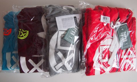 BLUZA SPORTOWA R.122-128 BLUZA SPORTOWA R.122-128